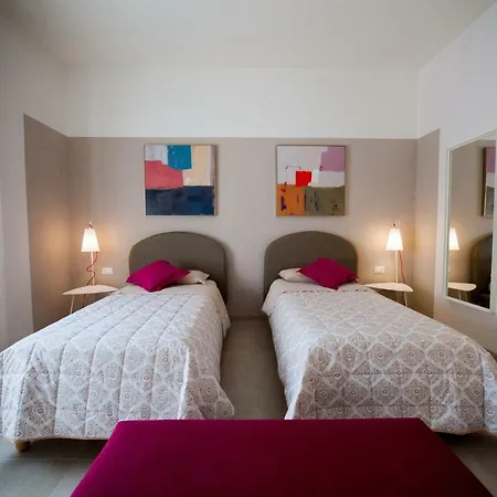 فندق مبيت وإفطار Daniela Fiera 3*